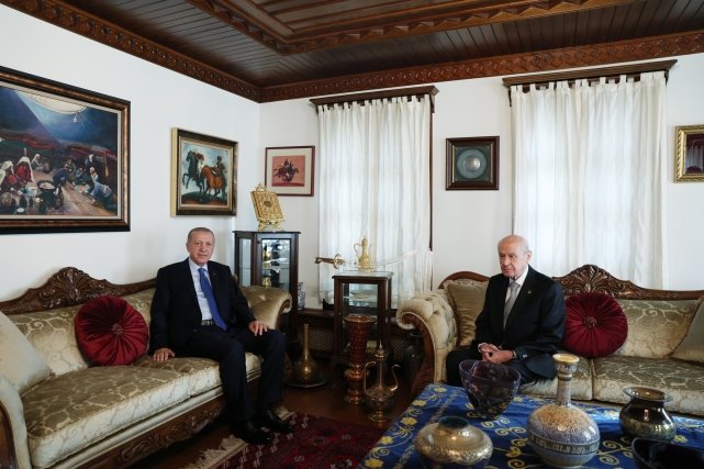 Bahçeli, Cumhurbaşkanı Erdoğan'ı evinde ağırladı