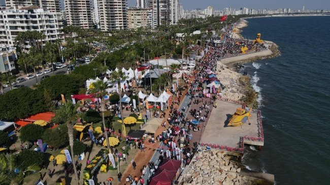 Yenişehir Belediyesi Narenciye Festivalinde binlerce ziyaretçiyi ağırladı