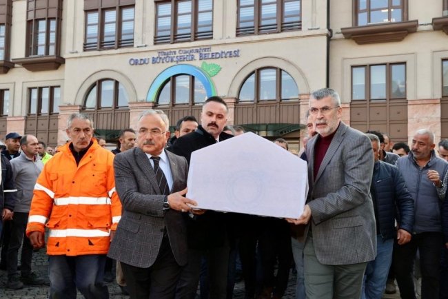 ordu büyükşehir belediyesi çalışanı metin tirkil son yolculuğuna uğurlandı