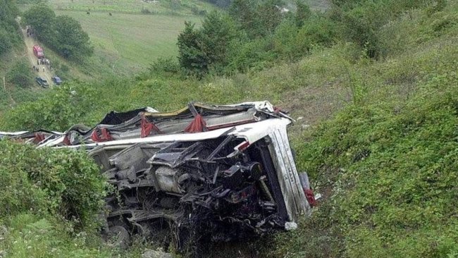 Hindistan'da yolcu otobüsü faciası! 12 kişi öldü