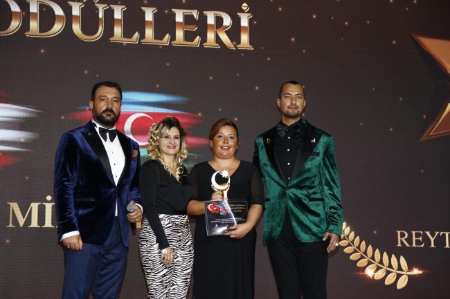Türkiye-Azerbaycan Kardeşlik Gecesi Ödül Törenleri Yapıldı