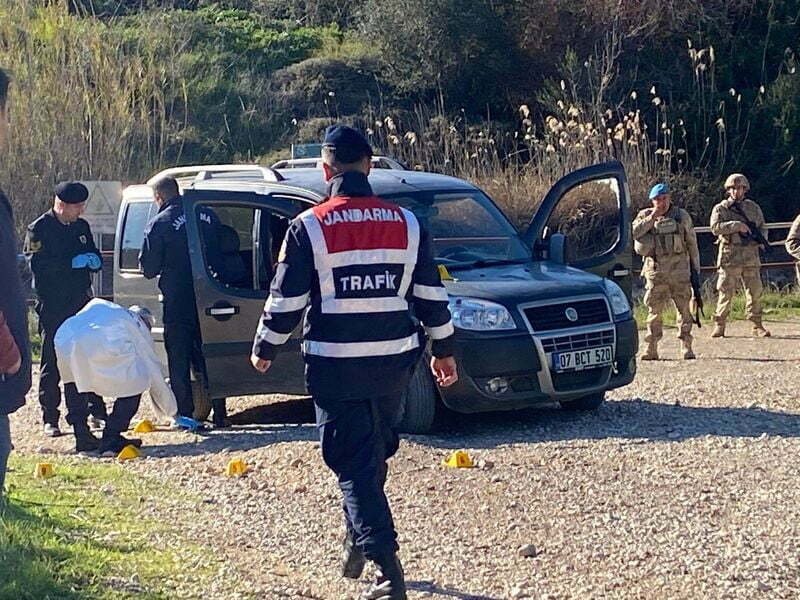 antalya'da zırhlı araçla adliyeye getirilen cinayet zanlısı tutuklandı