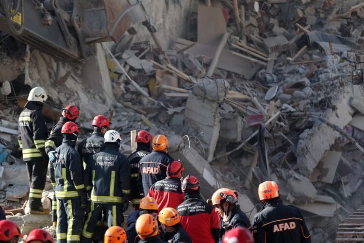 AFAD acı bilançoyu açıkladı: Deprem felaketinde can kaybı 45 bin 89'a yükseldi