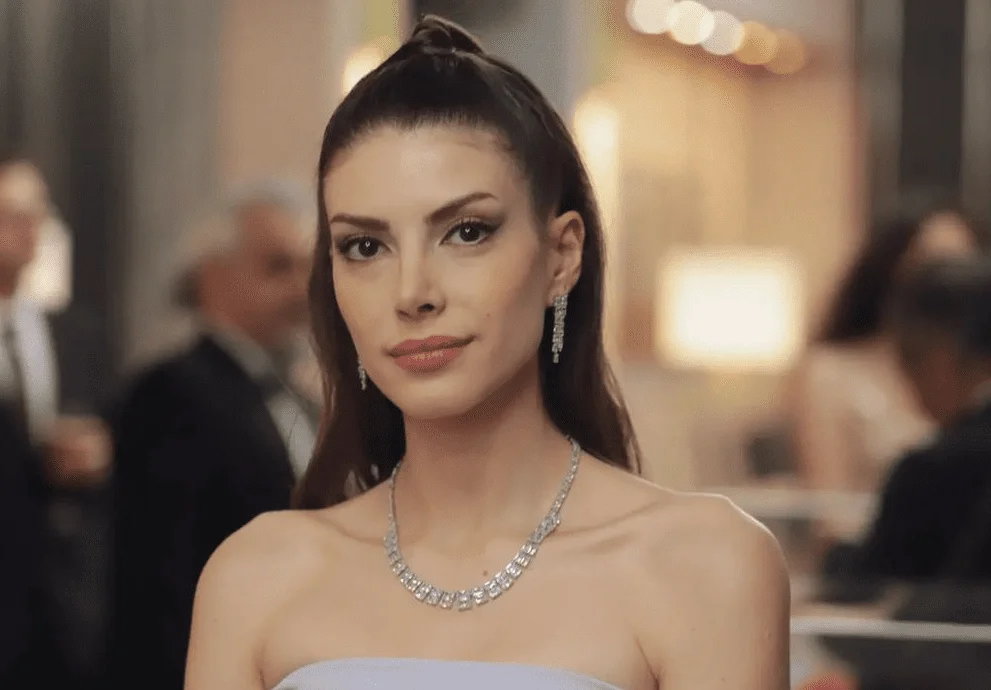 sen yaşamaya bak 2 filminde kaan urgancıoğlu'nun yeni partneri kim olacak?