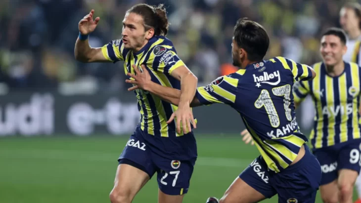 Fenerbahçe İstanbulspor şifresiz canlı maç izle Selçuksports Taraftarium24