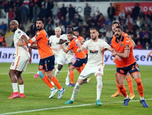 Galatasaray İstanbul Başakşehir maçı muhtemel ilk 11'ler