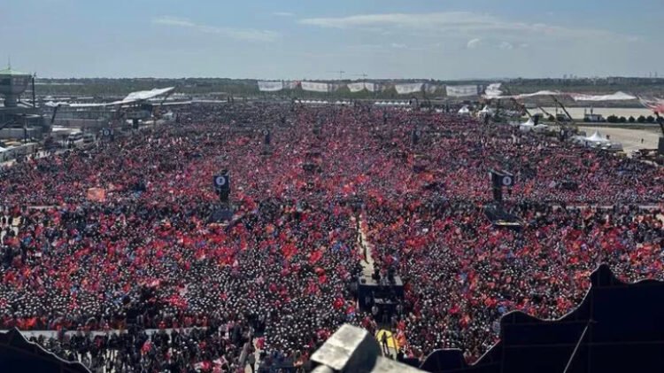 AK Parti İstanbul mitingine rekor katılım! 1 milyon 700 bin kişi