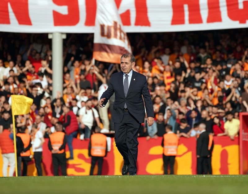 Galatasaray Spor Kulübü Başkanı Dursun Özbek: "Rakiplerimizi korku ateşi sardı"