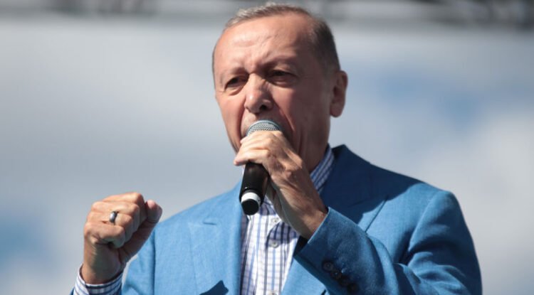 Cumhurbaşkanı Recep Tayyip Erdoğan: Küçük esnafımızın prim gün ödeme sayısını 7200 güne indiriyoruz