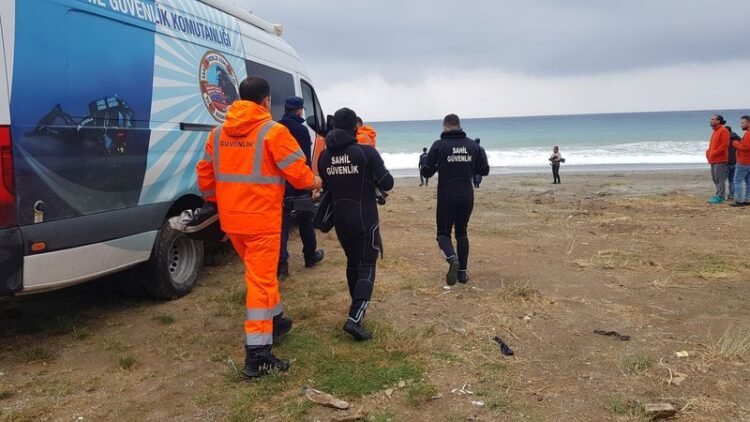 Antalya'da denize giren genç boğuldu