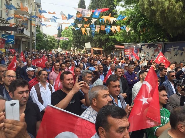 bakan kasapoğlu, mani̇salilardan cumhurbaşkani erdoğan i̇çi̇n rekor oy i̇stedi̇