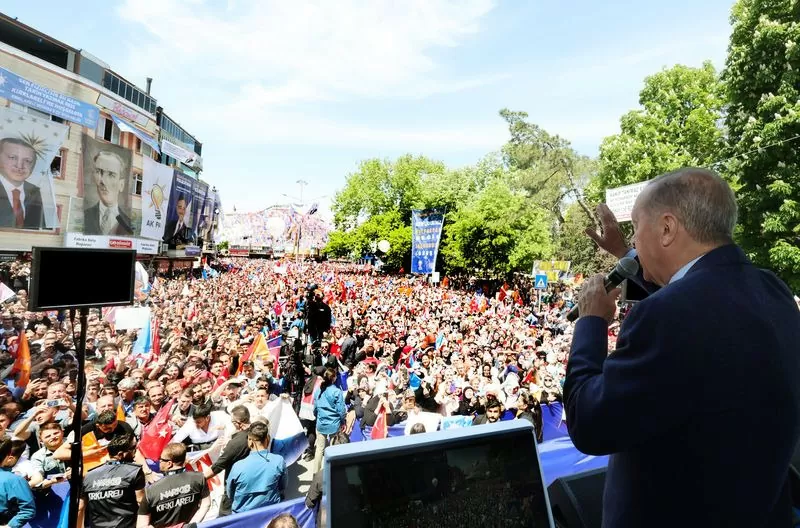 cumhurbaşkanı erdoğan: bu milleti kirli oyunlarına alet edemeyecekler