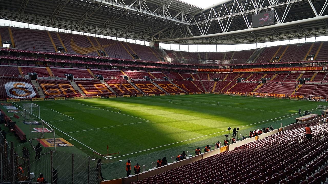 Galatasaray-Fenerbahçe derbisi için 300 bin bilet talebi