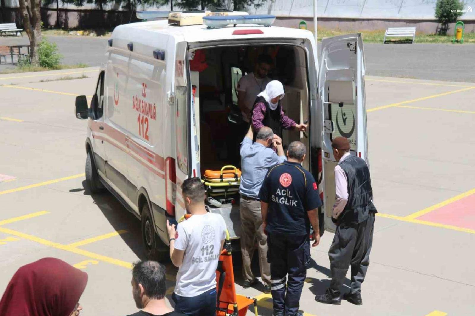 Diyarbakır'da bazı ambulans ve evde bakım hizmetleri ekibinin desteğiyle sandık başına gitti