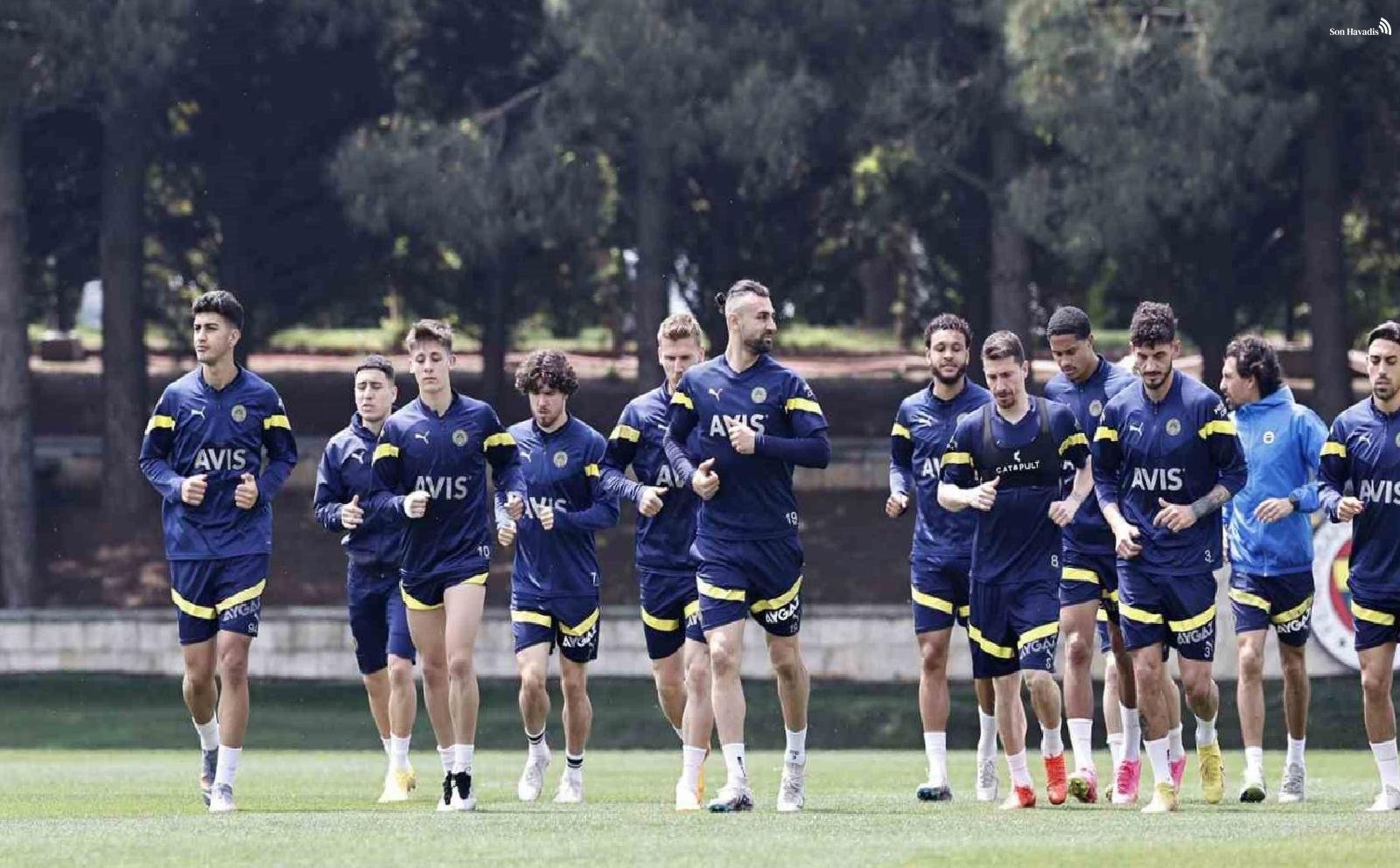 Fenerbahçe, Sivasspor maçı hazırlıklarını sürdürdü