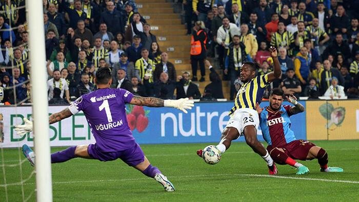 Fenerbahçe Trabzonspor maç özeti izle: Süper Lig'in 34. Haftasında Muhteşem Galibiyet