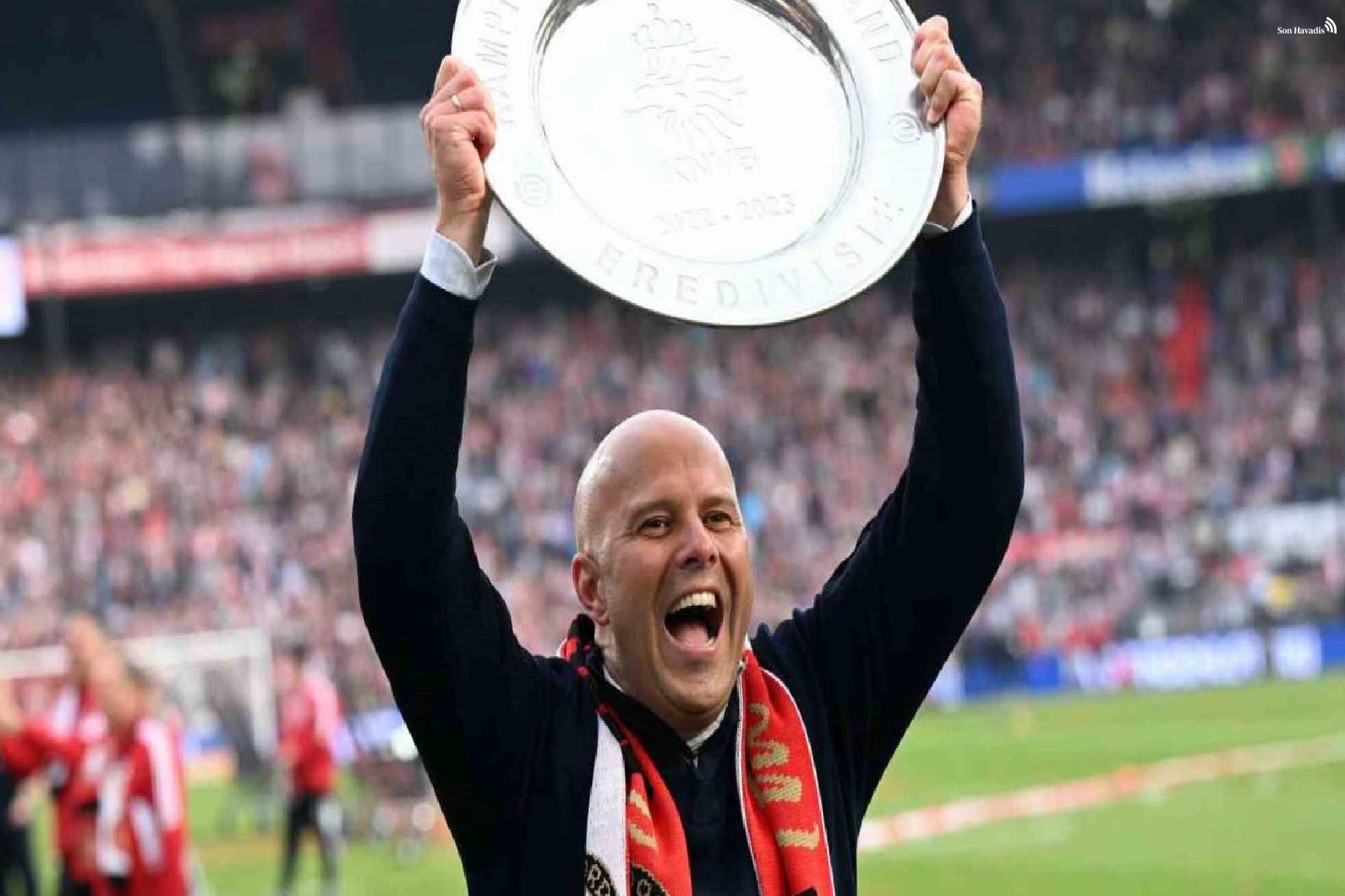 Feyenoord’da Arne Slot’un sözleşmesi 2026 yılına kadar uzatıldı