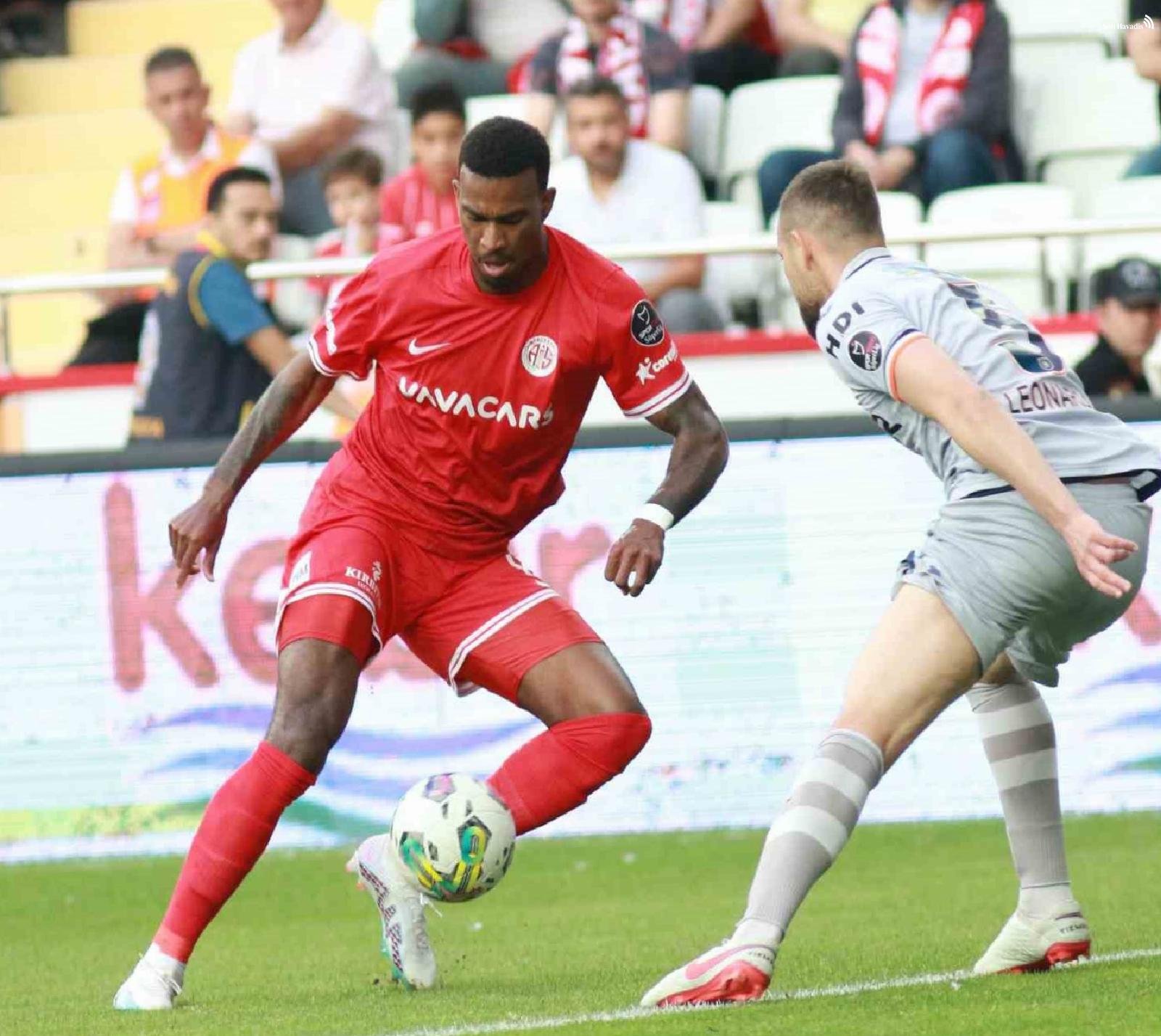 Spor Toto Süper Lig: FTA Antalyaspor: 0 - Medipol Başakşehir: 0 (Maç sonucu)