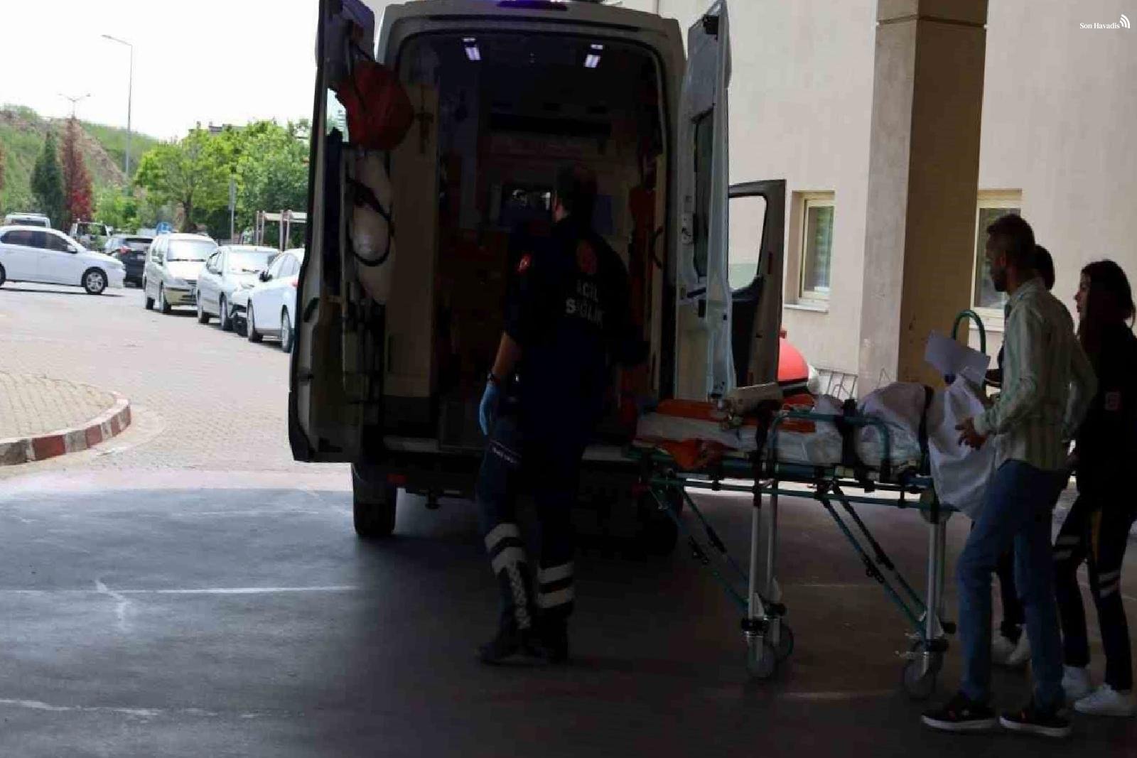 Turgutlu'da balkondan düşen çocuk ağır yaralandı