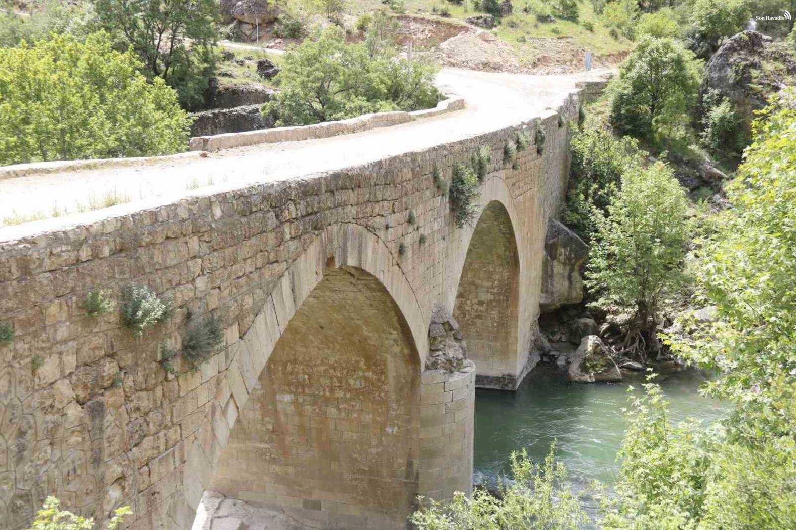 Yerleşimi İlk Çağ'a dayanan Diyarbakır'ın saklı cenneti koruyucusunu koruyan