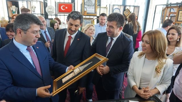 Olgunlaşma Enstitüsü satış mağazası Selimiye'nin gölgesinde açıldı