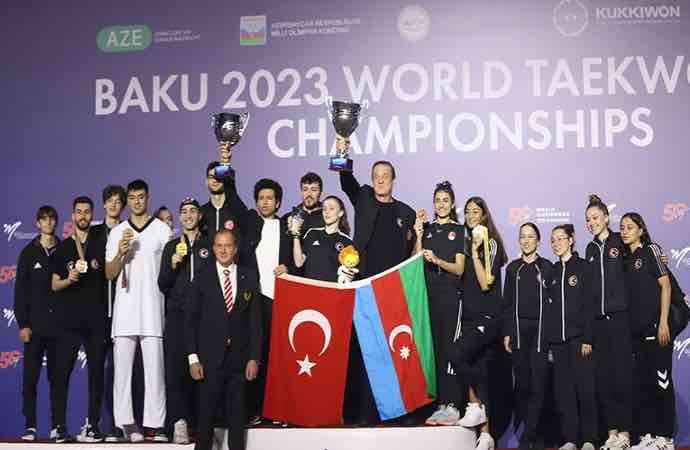 Kadın Tekvando Milli Takımı dünya şampiyonu oldu