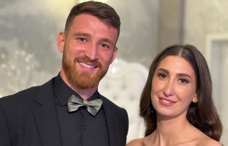 Milli futbolcu Salih Özcan evliliğe ilk adımı attı