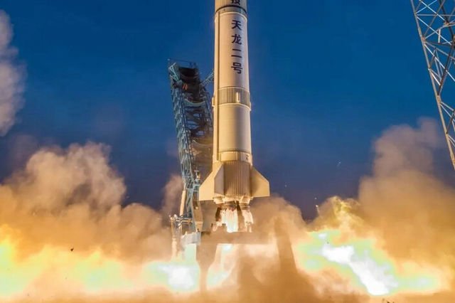 çin rekor kırdı! tek bir taşıyıcı roketle 41 uyduyu uzaya gönderdi