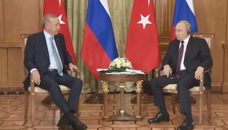 cumhurbaşkanı erdoğan ile vladimir putin arasındaki görüşme başladı