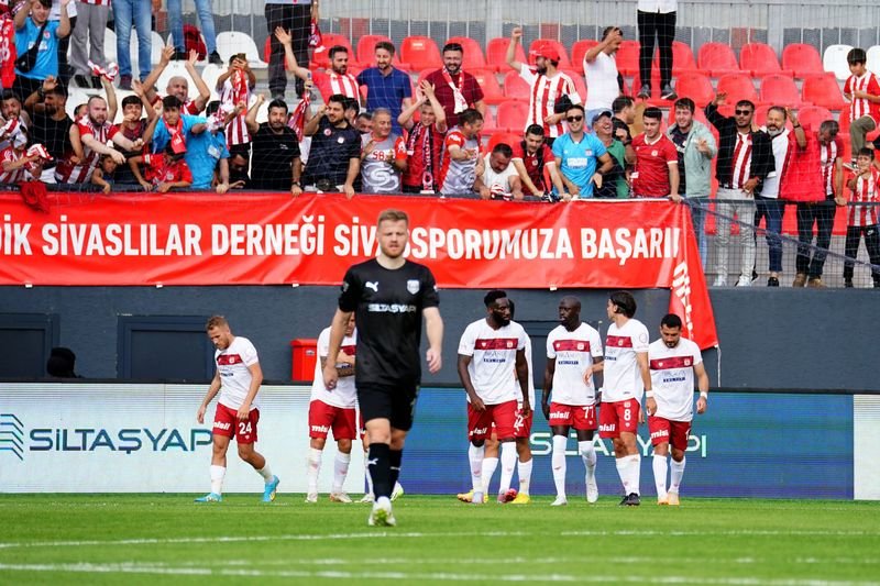 Nefes kesen maç Sivasspor'un: 2-3