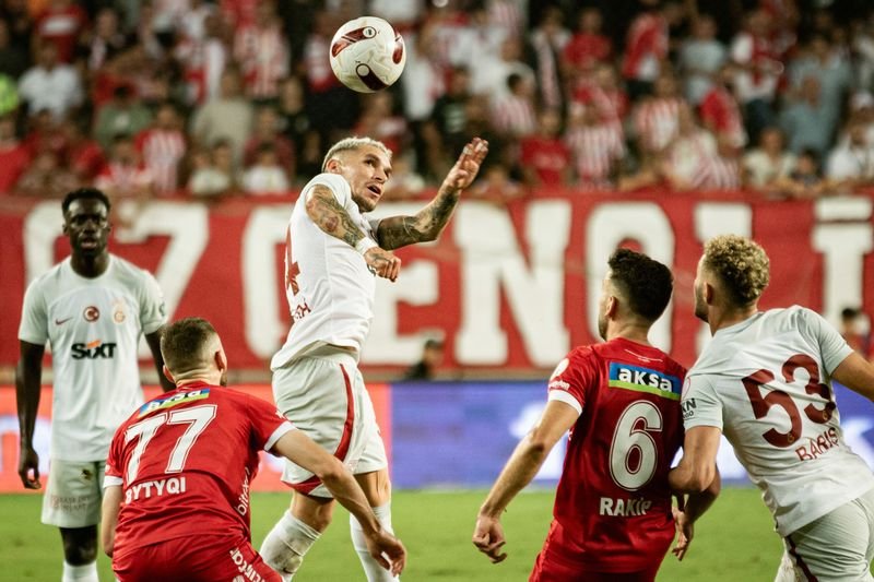 Galatasaray, Antalya'da hata yapmadı: 0-2