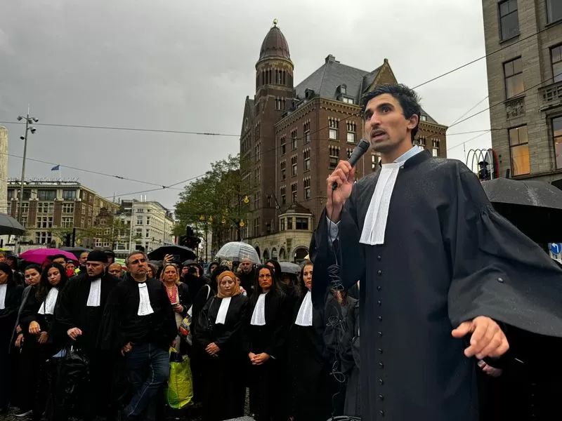 hollandalı 700 avukattan i̇srail’in savaş suçlarından yargılanması çağrısı