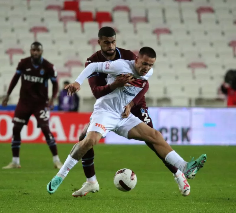 sivasspor ile trabzonspor'un gol düellosu berabere bitti: 3-3
