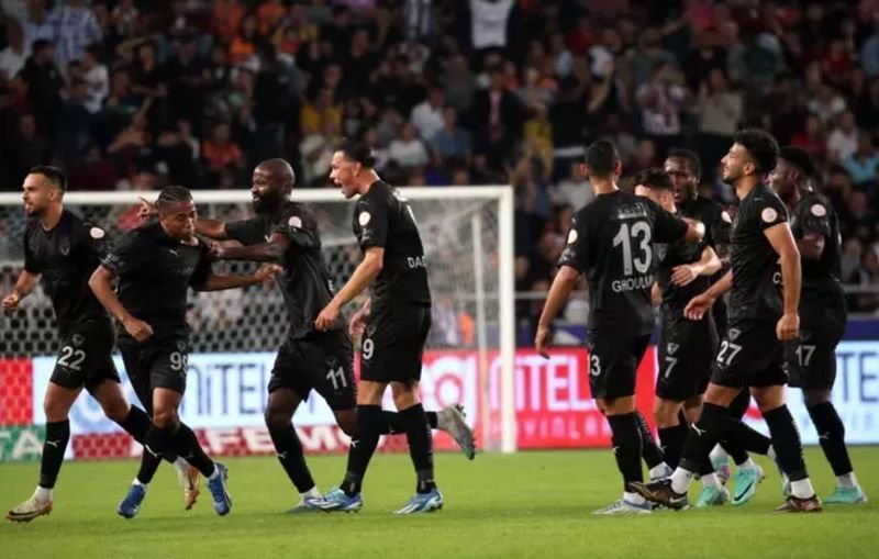 Galatasaray, Hatay'da kayıp: 2-1