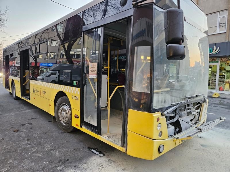 sarıyer’de hareket halindeki i̇ett otobüsünde yangın