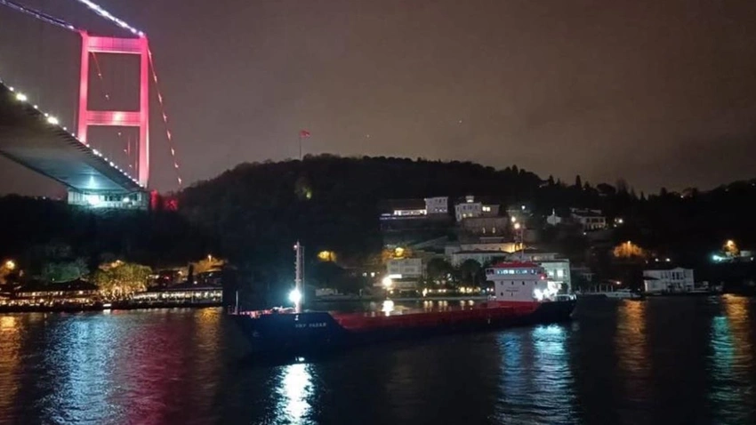 İstanbul Boğazı deniz ulaşımına çift yönlü kapatıldı
