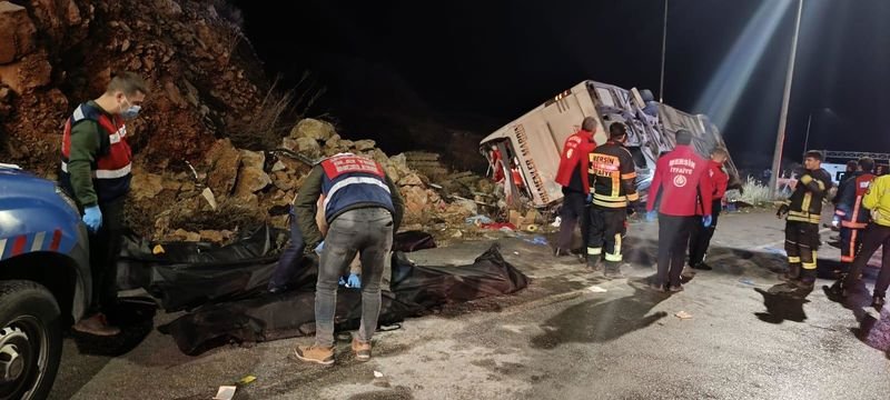 mersin’de yolcu otobüsü devrildi: 9 ölü 30 yaralı